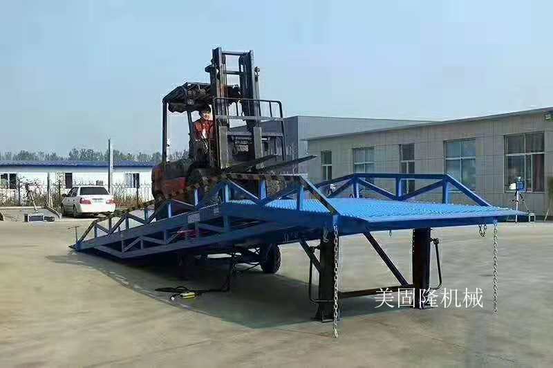 陵水移动式登车桥价格